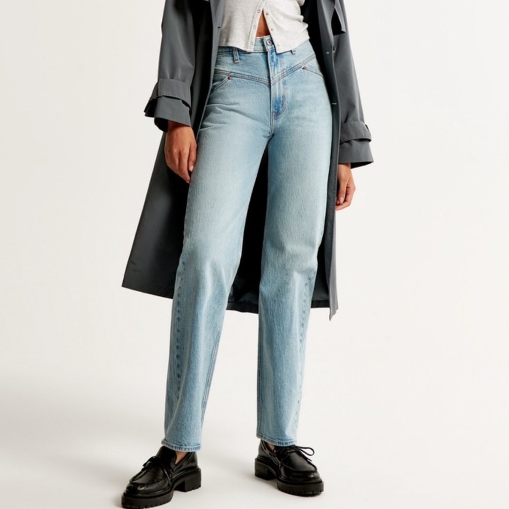 Classic Light Blue Women's Jeans